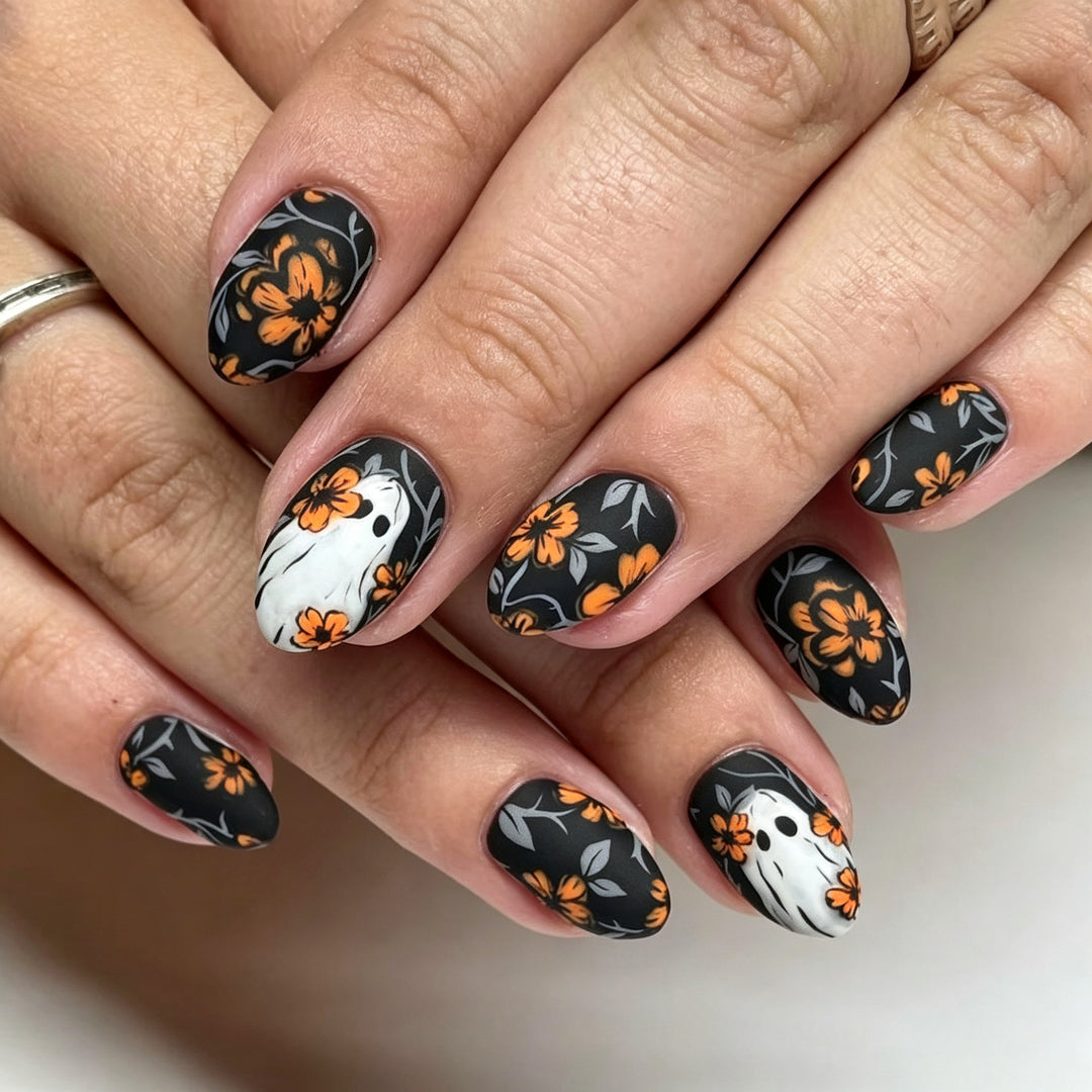 Artistic Floral Pattern Press-On Nail Set Stornfield