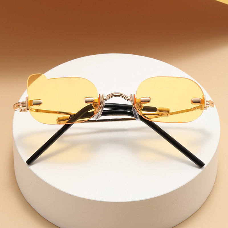 Ladies exclusive fashionable sunglasses with shiny metal frame Stornfield