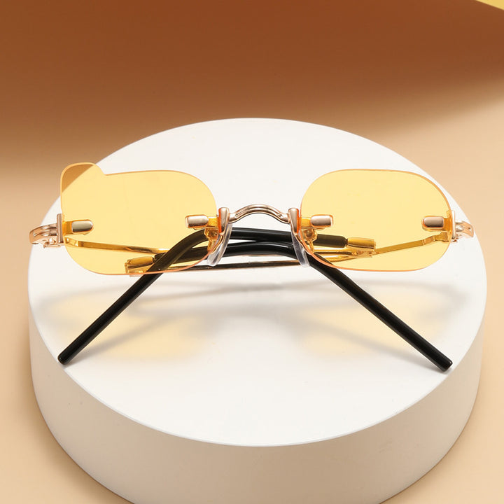 Ladies exclusive fashionable sunglasses with shiny metal frame Stornfield