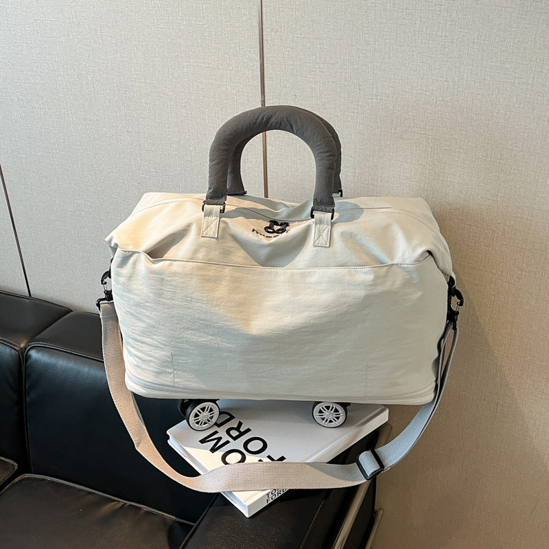 Sporty tote bag with multiple compartments Stornfield