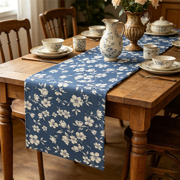 Decorative Cotton-Linen Table Runner with Printed Floral Bouquet Pattern