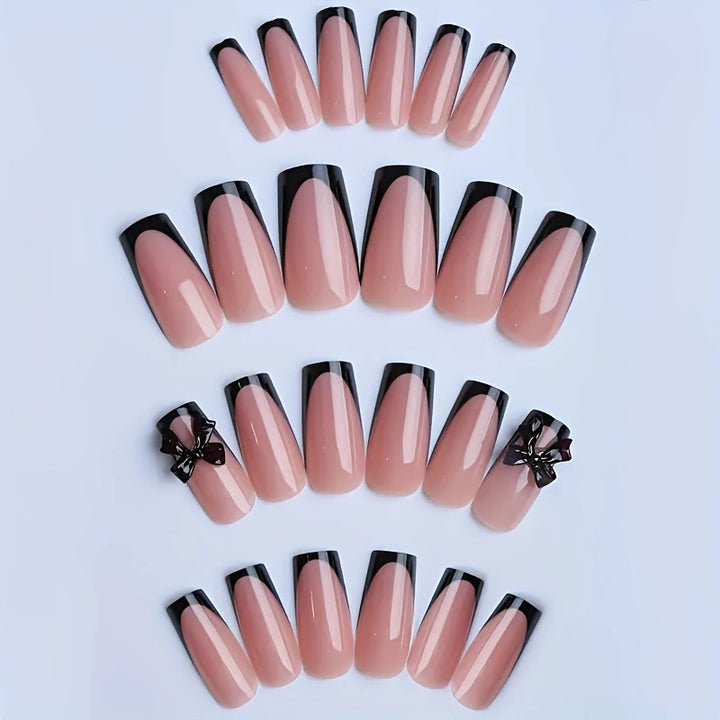 Artificial nail set with elegant black-and-white lace design Stornfield
