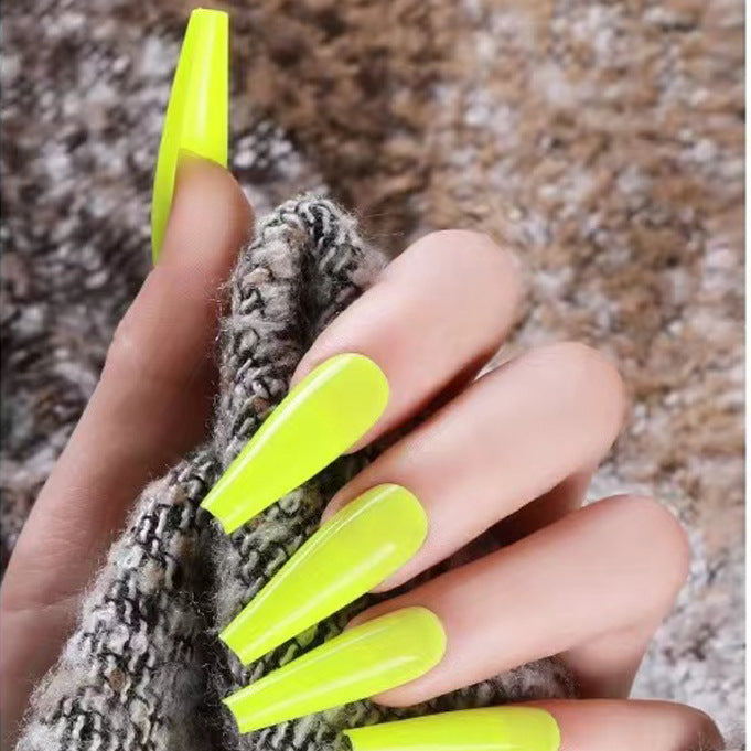Artificial nail set with high-gloss pointed nails Stornfield
