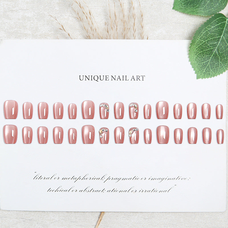 Glittering artificial nail tips with elegant details Stornfield