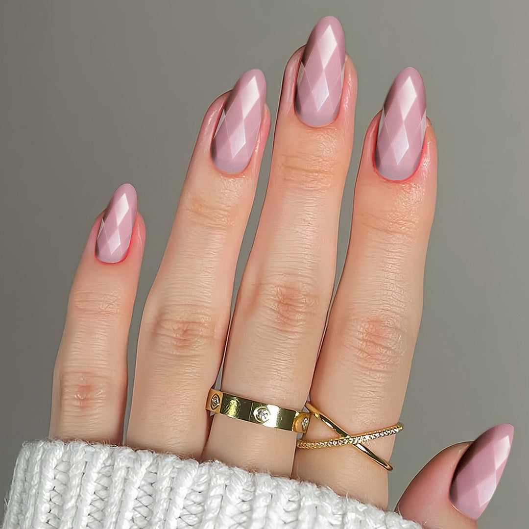 Diamond-Shaped Glossy Nail Extensions Stornfield