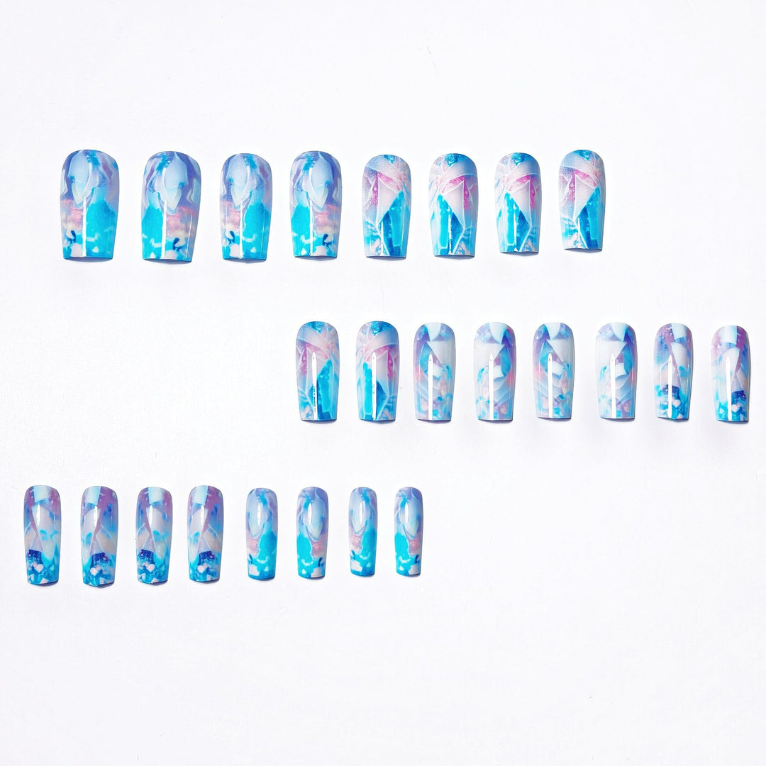 Artificial Nails in Modern Crystal Look Stornfield