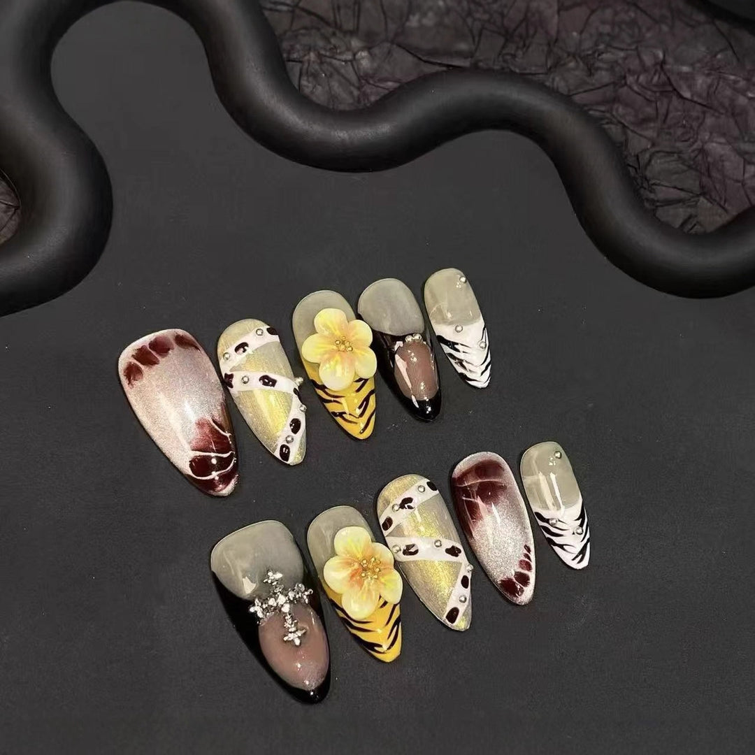 Artistic Press-On Nail Set