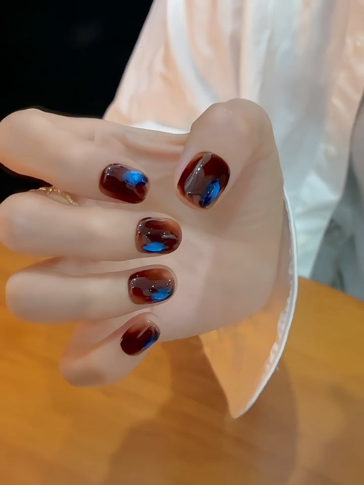 Artificial Nails in Modern Gradient Colors Stornfield