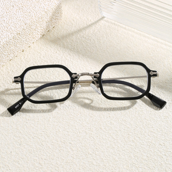 Fashionable Oversized Sunglasses in Modern Design Stornfield