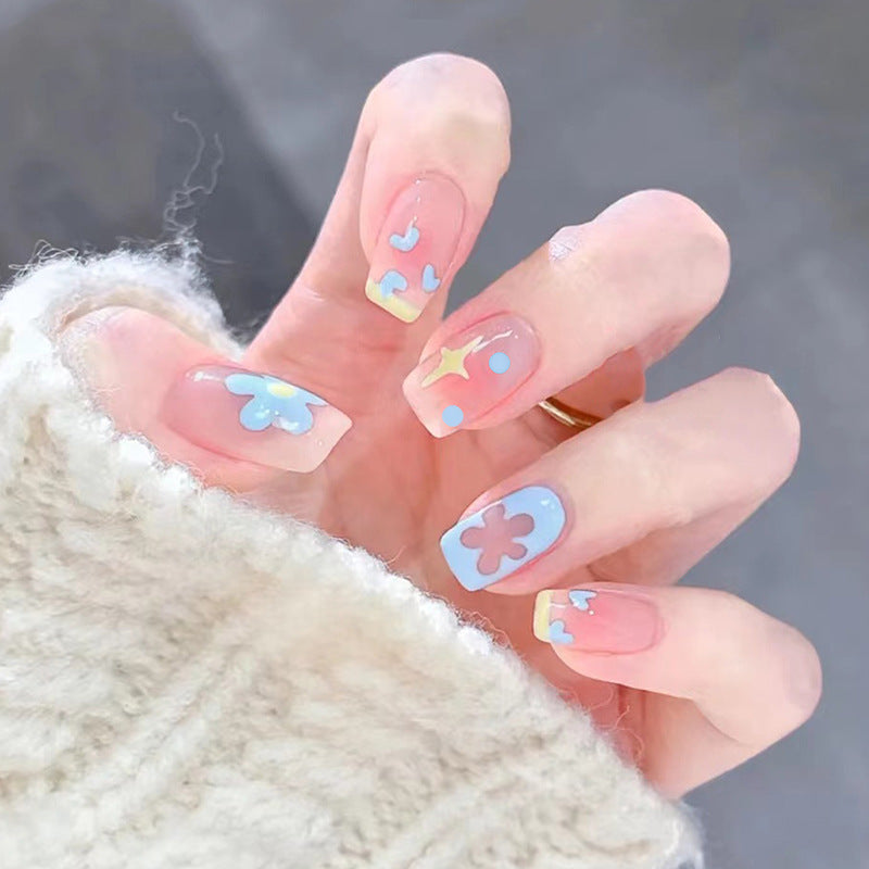 Creative nail art with flower accents Stornfield