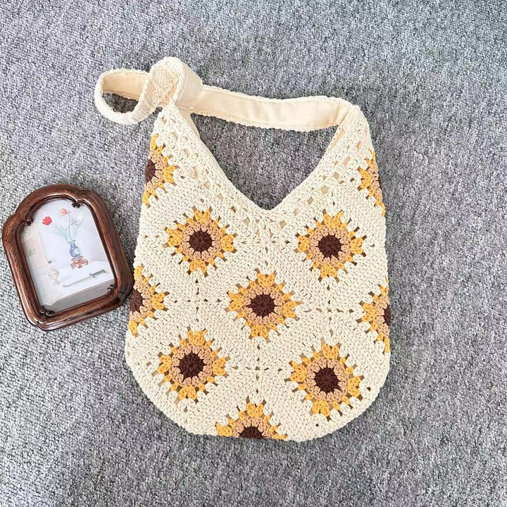 Fashionable crochet shoulder bag Stornfield