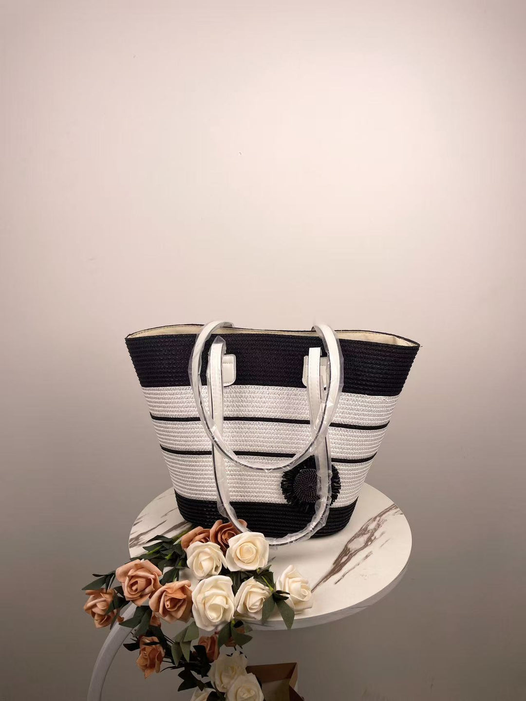 Elegant Beach Bag with Matching Sun Hat Stornfield