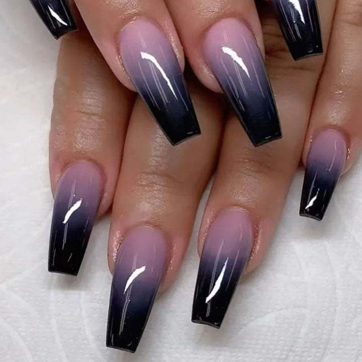 Nail set with elegant glitter design Stornfield