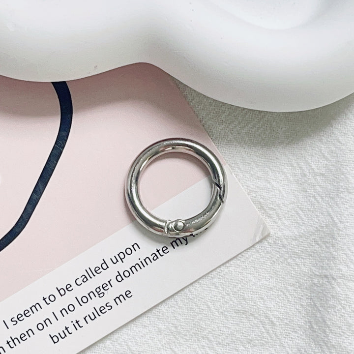 Minimalist Metal Keyring Stornfield