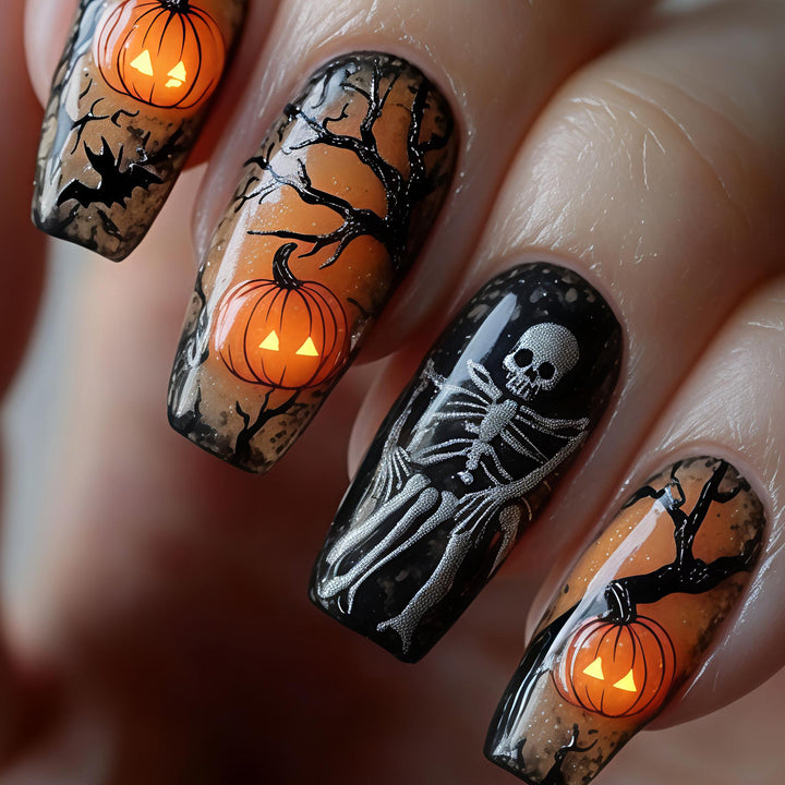 Artificial nails with Halloween design Stornfield