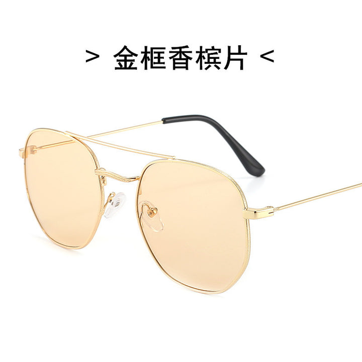 Ladies sunglasses with oval frame and protective gradient lens Stornfield
