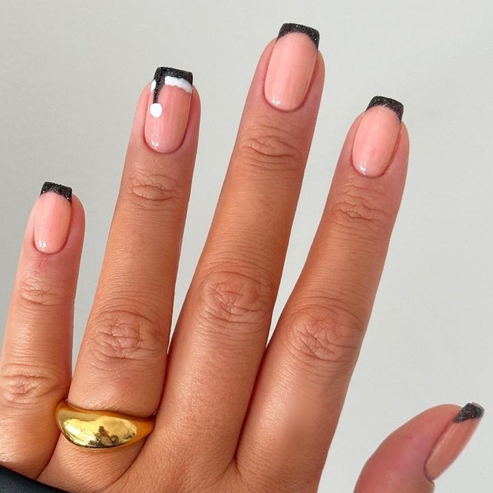 Artificial nail set with festive winter theme Stornfield