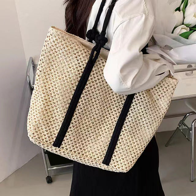 Large Shoulder Bag Made of Sustainable Material Stornfield