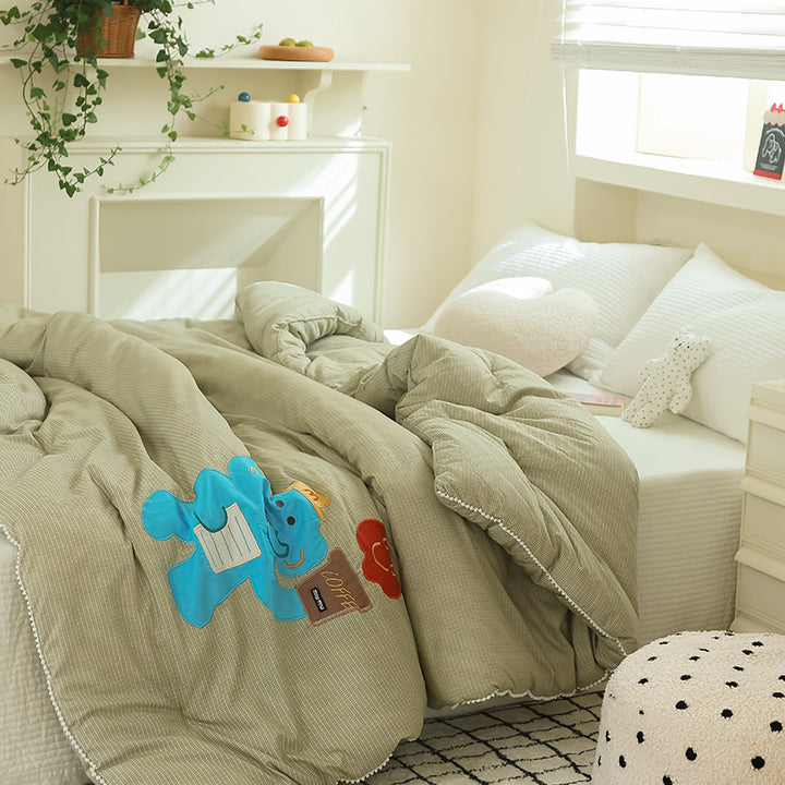Oversized Cotton Sateen Channel-Quilted Comforter with Playful Cat Appliqué