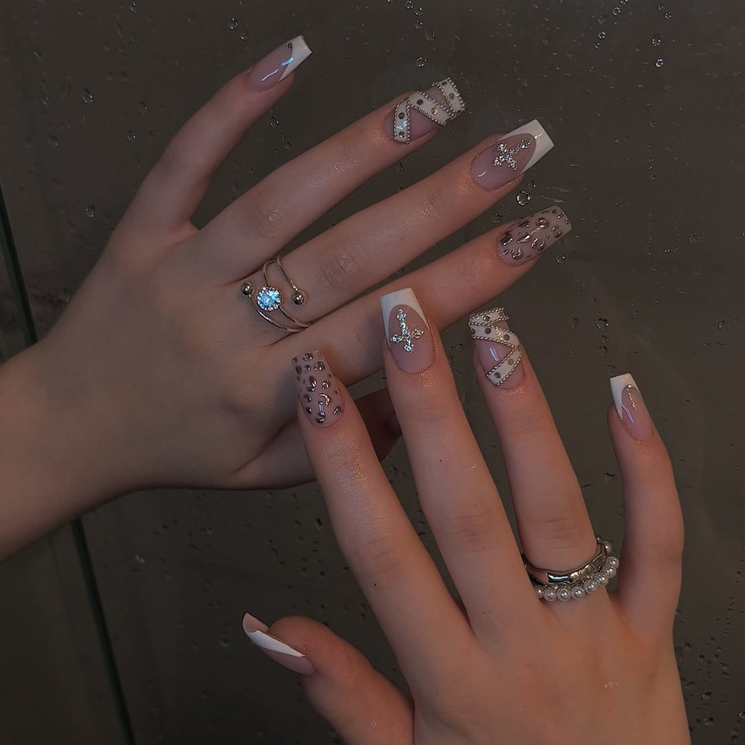 Elegant Nail Art with Glitter Design Stornfield