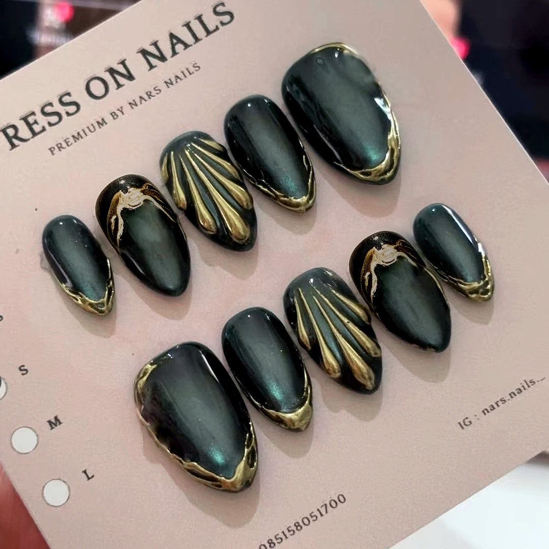 Decorative Press-On Nail Art Set with Luxury Metallic Accents