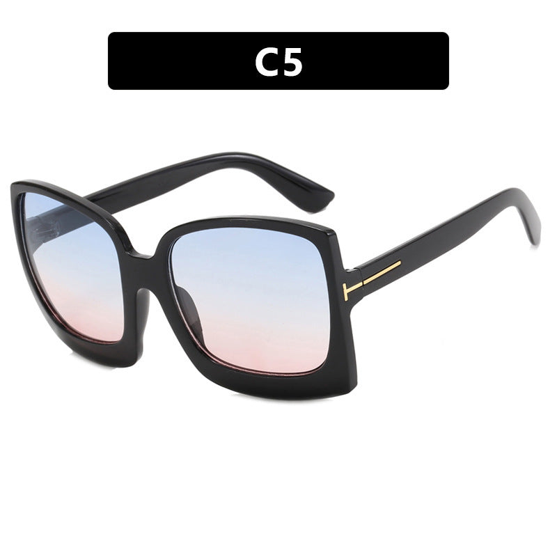 Ladies oversized sunglasses in trendy and elegant design Stornfield