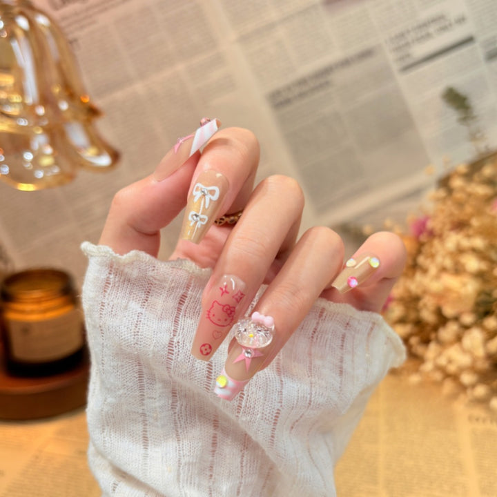 Artistic Floral Detailed Press-On Nail Set Stornfield