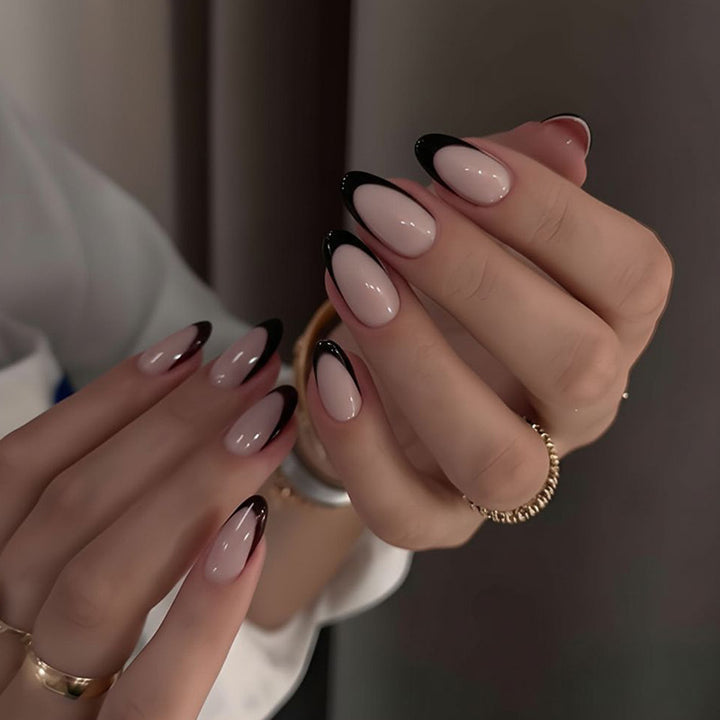 Nail Art Set with elegant French tips Stornfield