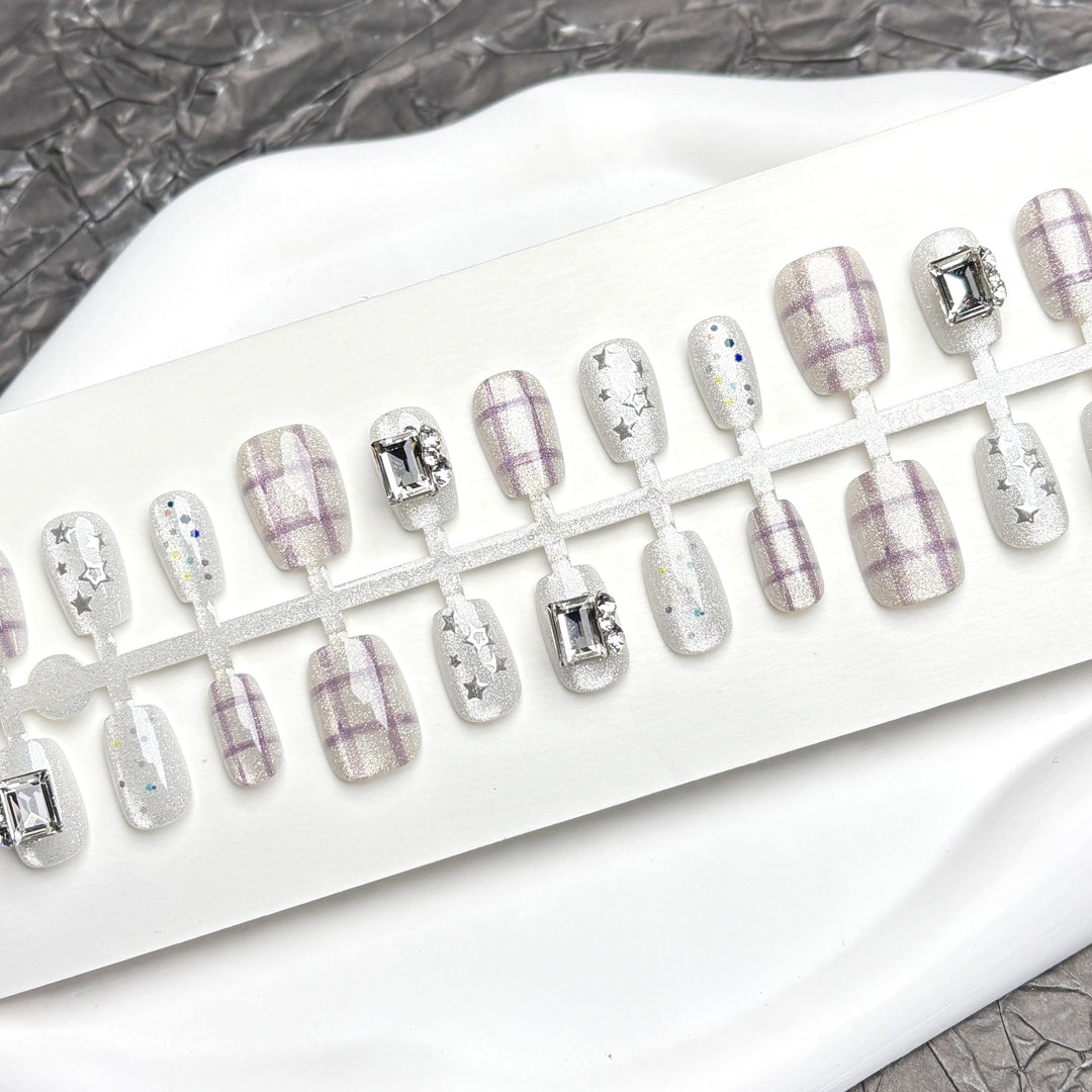 Glamorous Press-On Nail Set