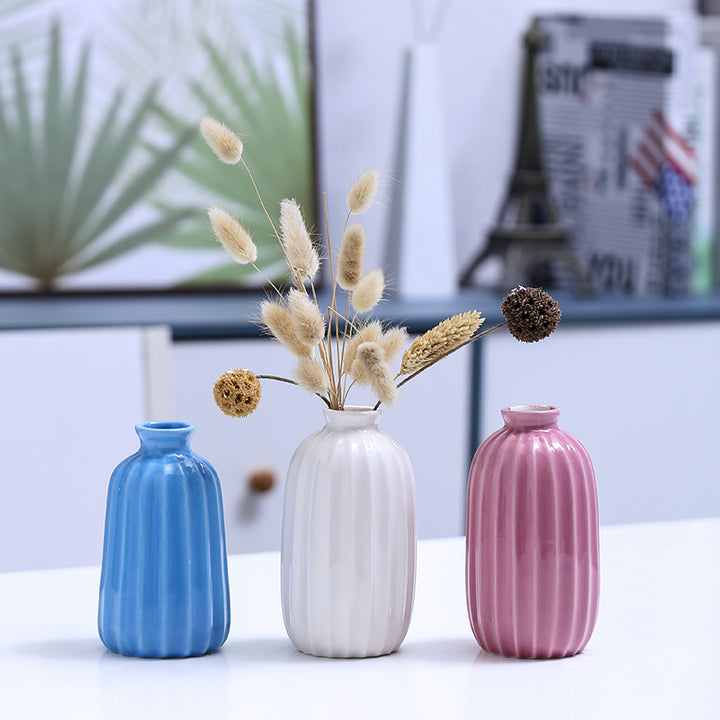 Ribbed Ceramic Bud Vase Stornfeild