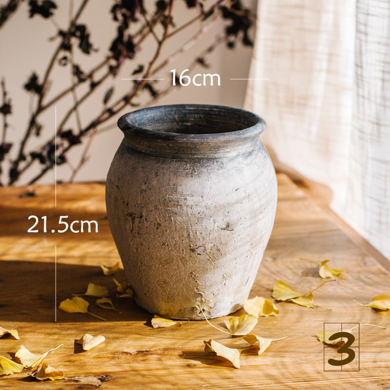 Rustic ceramic pot with handmade design Stornfield