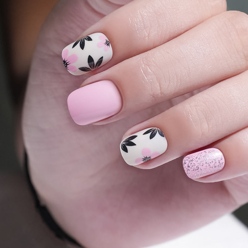 Festive Holiday Themed Press-On Nails