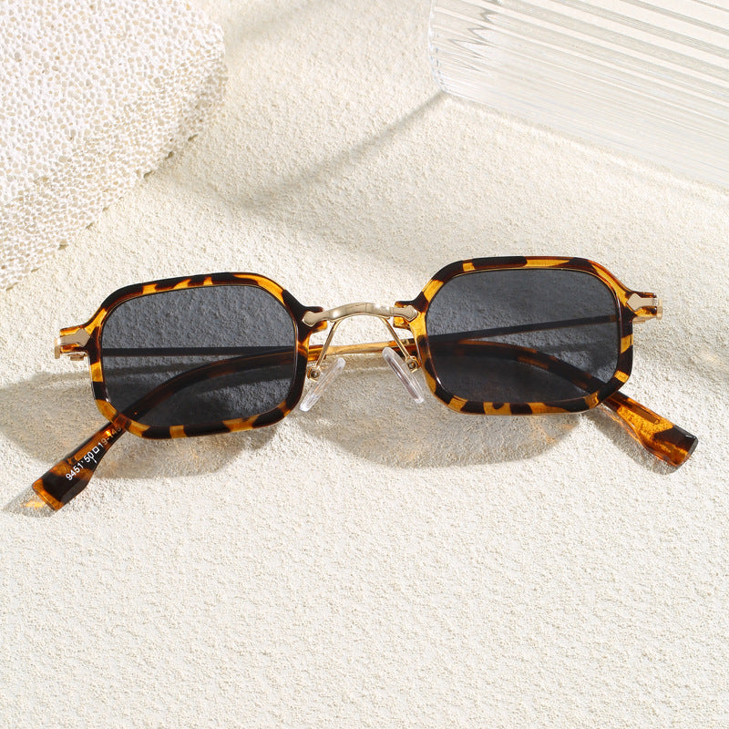 Fashionable Oversized Sunglasses in Modern Design Stornfield