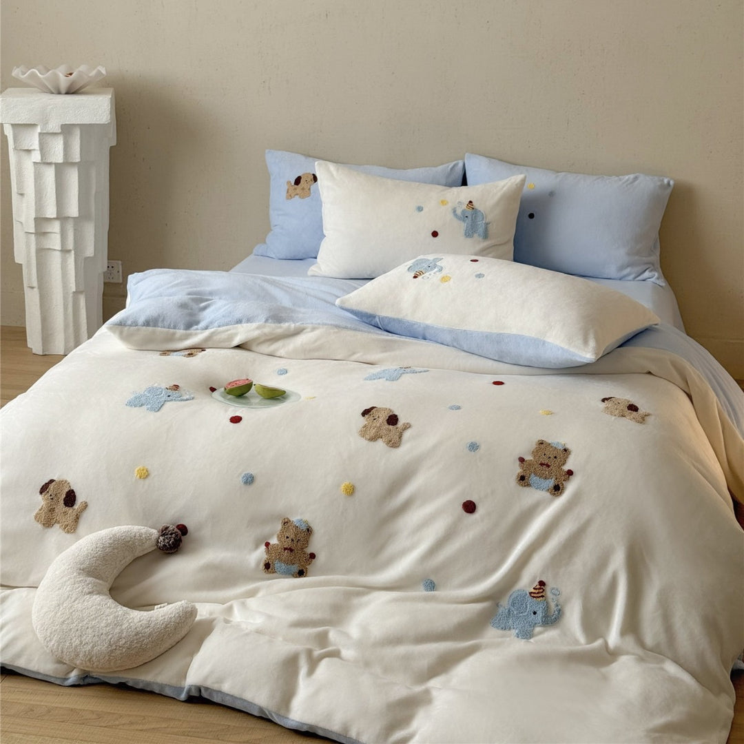 Children's Embroidered Terry Appliqué Animal Duvet Cover Set with Reversible Backing
