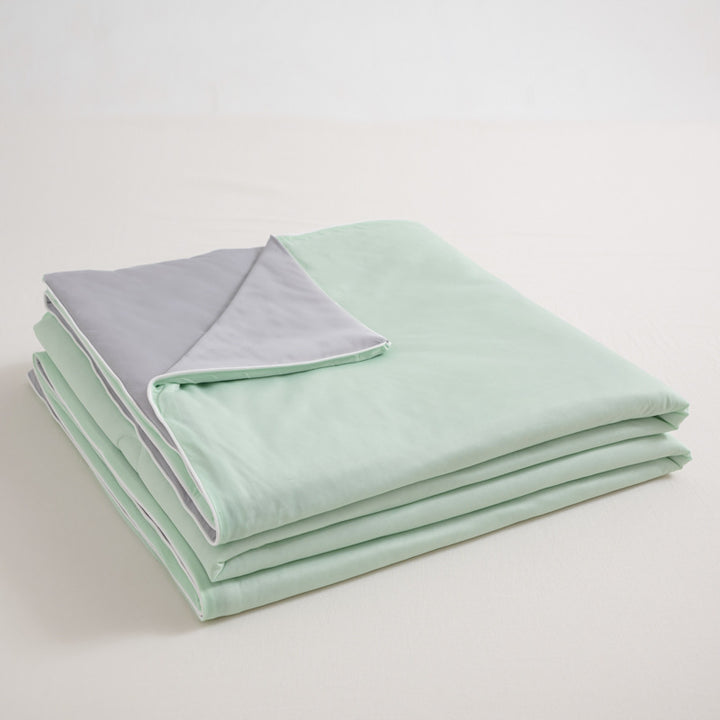 Reversible Soft Microfiber Blanket