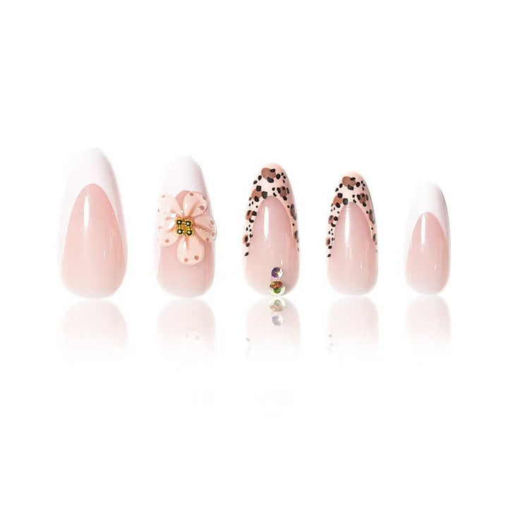 Elegant Floral-Accent Press-On Nails Stornfield