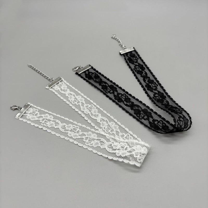 Elegant Lace Choker Stornfield