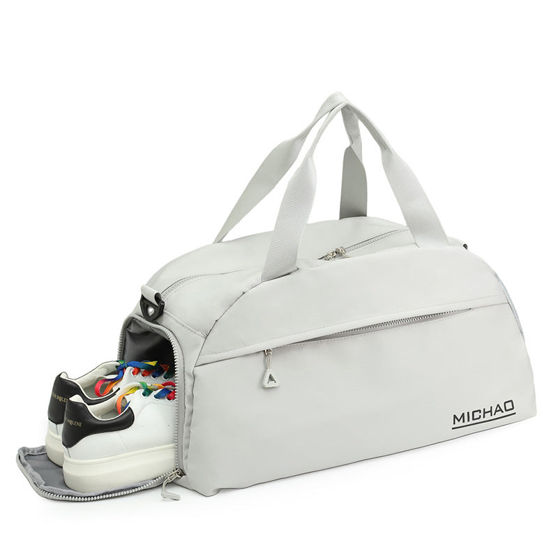 Spacious Travel Bag With Insulated Compartment Stornfield