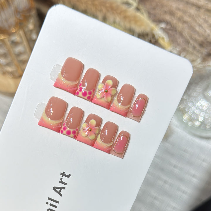 Floral Design Press-On Nail Set Stornfield