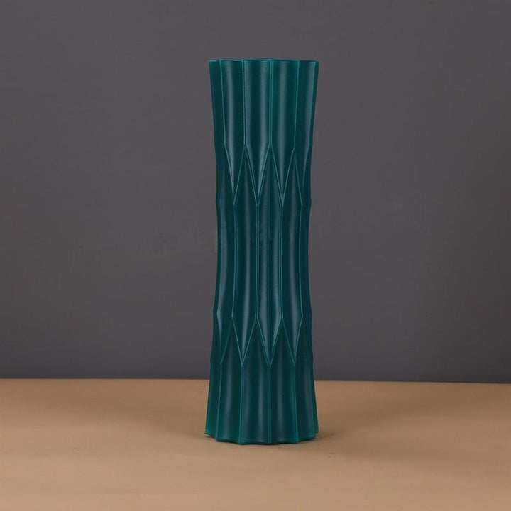 Decorative Modern Twist Stornfeild