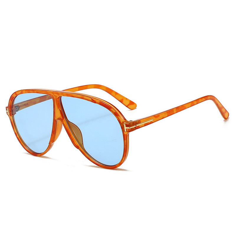 Women's large sunglasses with modern design and protective lenses Stornfield