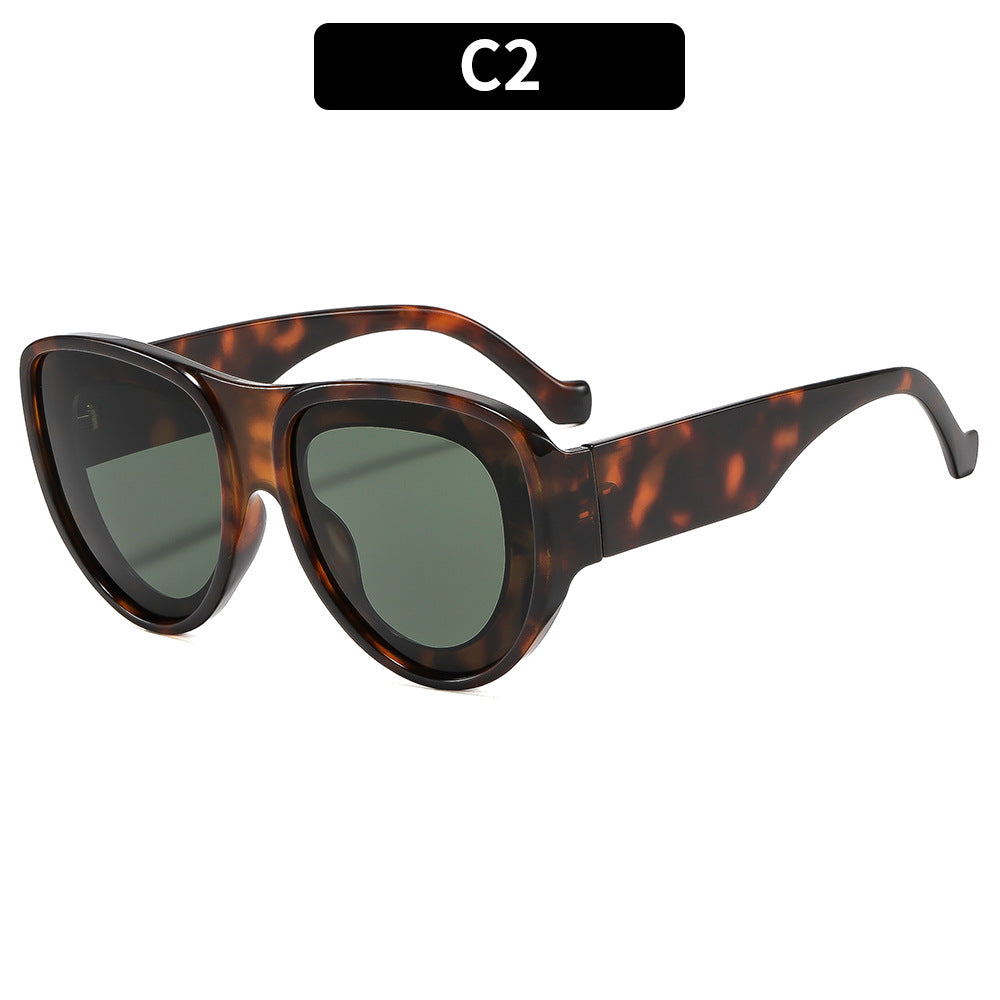 Vintage-Inspired Oversized Cat-Eye Sunglasses