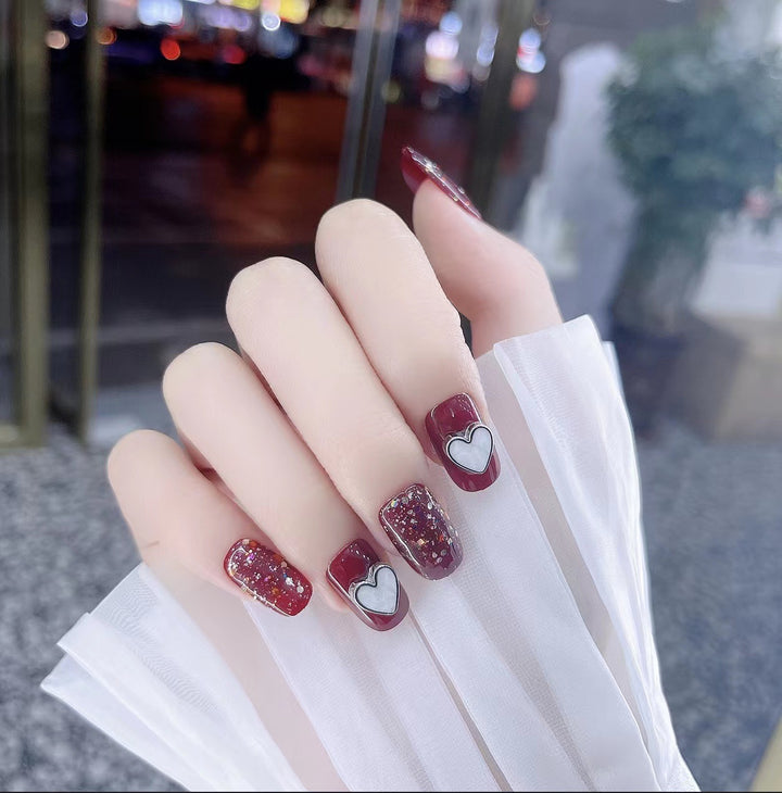 Glamorous Heart Design Press-On Nails Stornfield