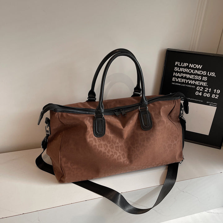 Elegant Travel Bag with Innovative Leopard Print Stornfield