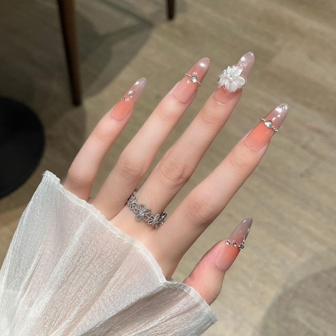 Elegant Floral-Embellished Press-On Nail Art Stornfield