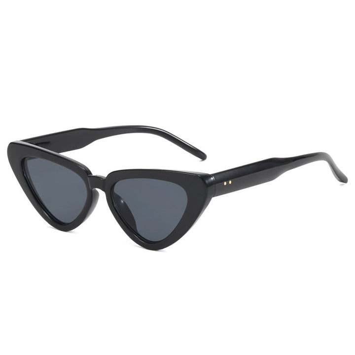Ladies stylish Cat-Eye sunglasses with striking design Stornfield
