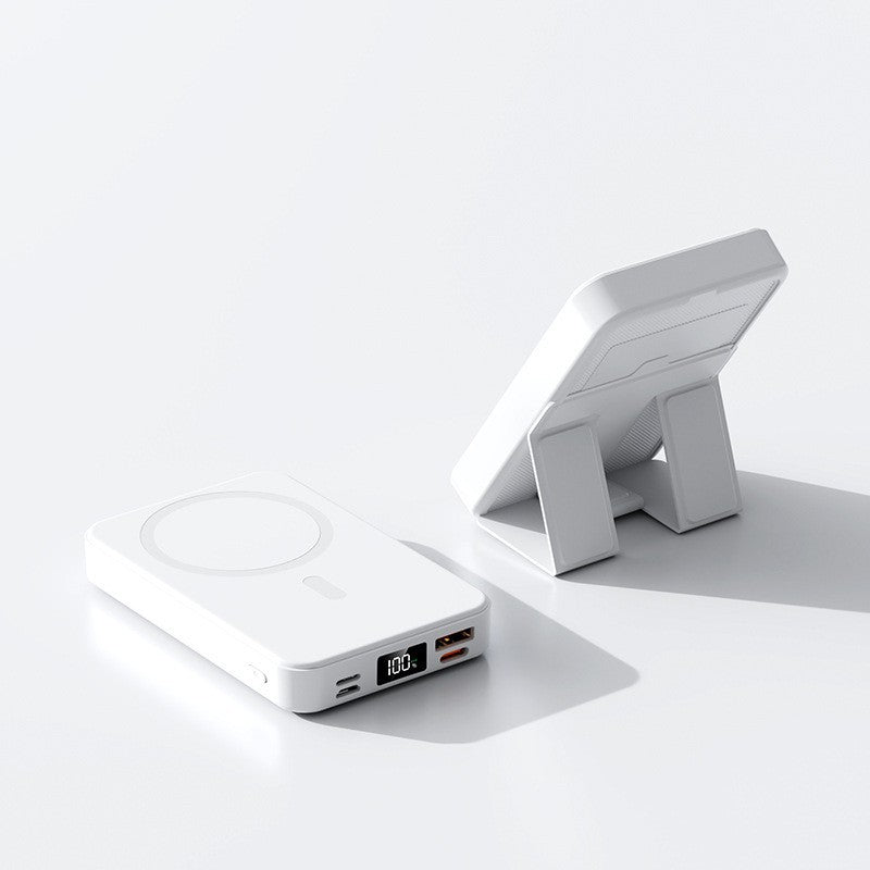 Portable Magsafe Powerbank with Integrated Stand Stornfield