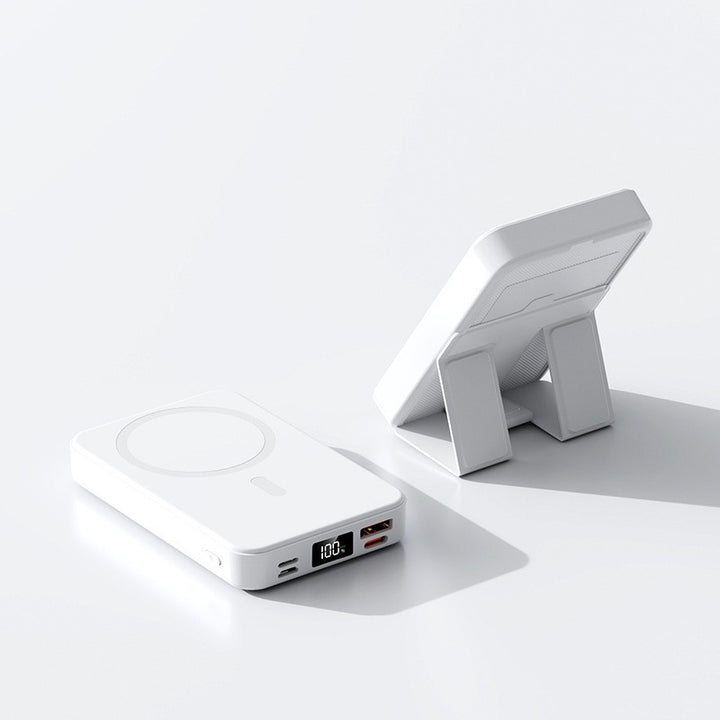 Portable Magsafe Powerbank with Integrated Stand Stornfield