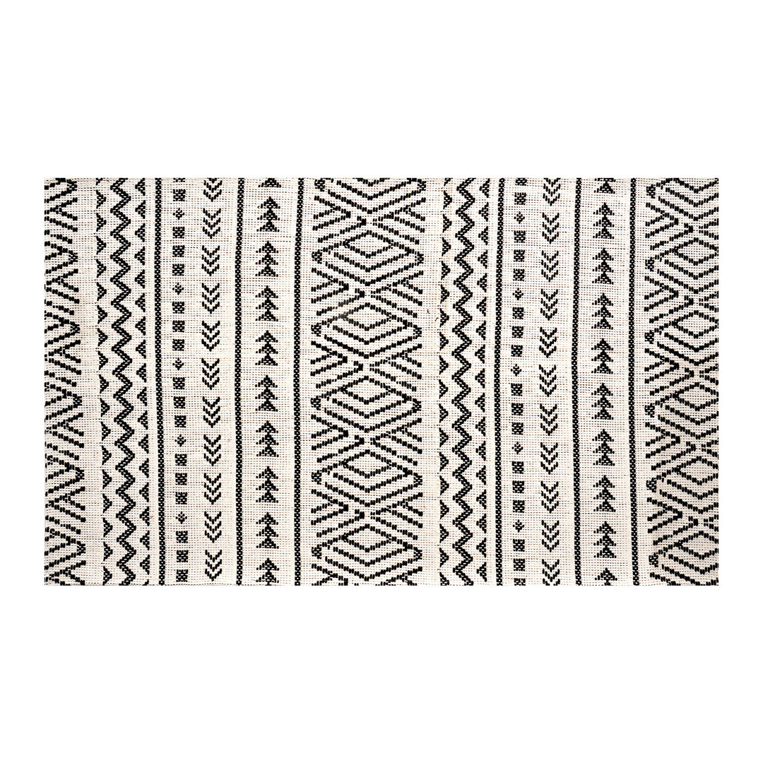 Geometric Patterned Area Rug