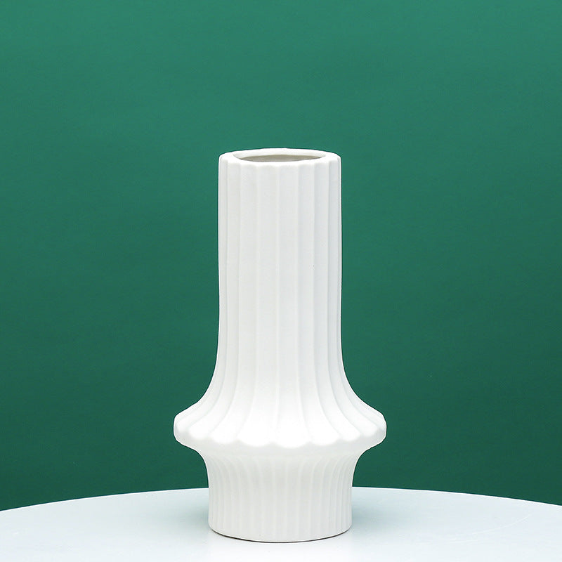 Elegant Tall Ceramic Flower Vase Stornfeild